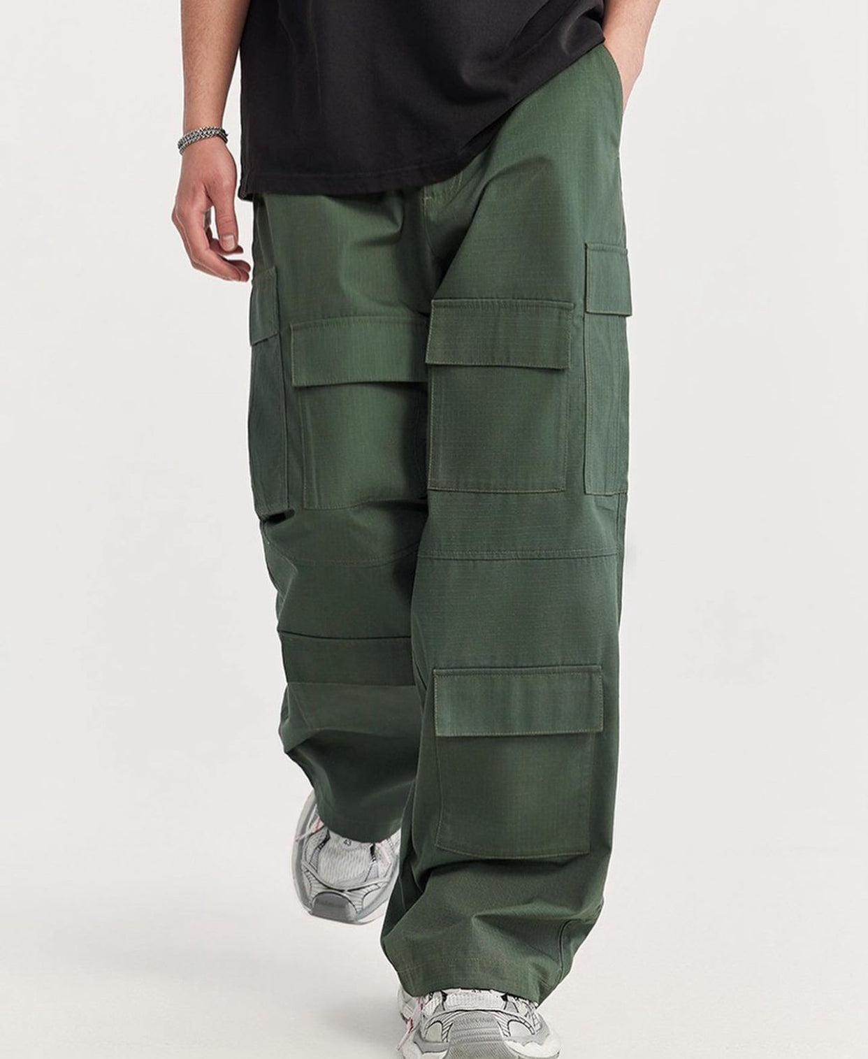 VIII-Flap Cargo Pants